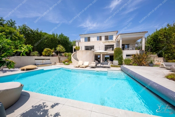 Photographe Immobilier & Drone à Nice : Valorisez vos Biens sur la Côte d’Azur